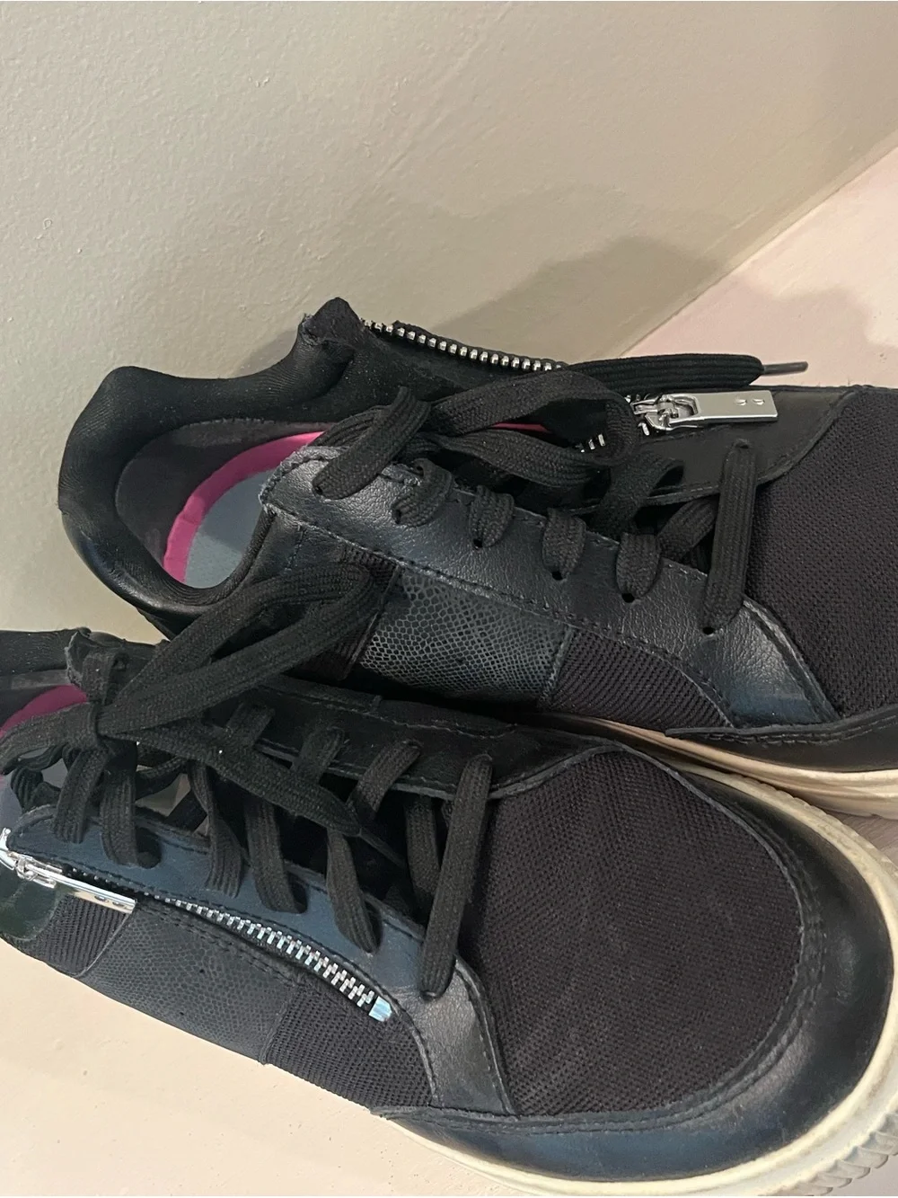 RYKA Victory Black Canvas Hidden Wedge Zip & Tie Sneaker Sz 9 Cute+Comfortable!